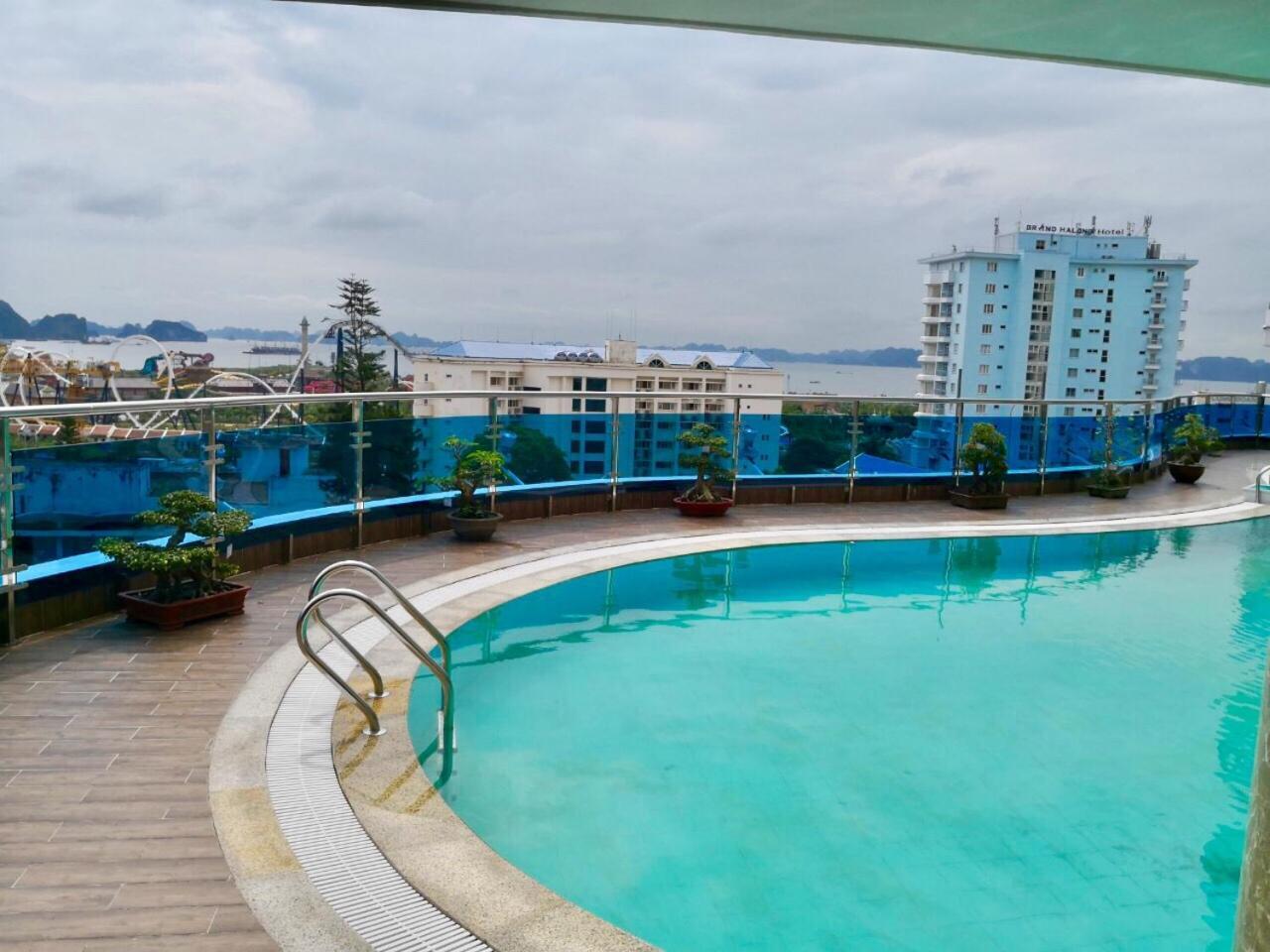 Relax Ha Long Hotel Экстерьер фото