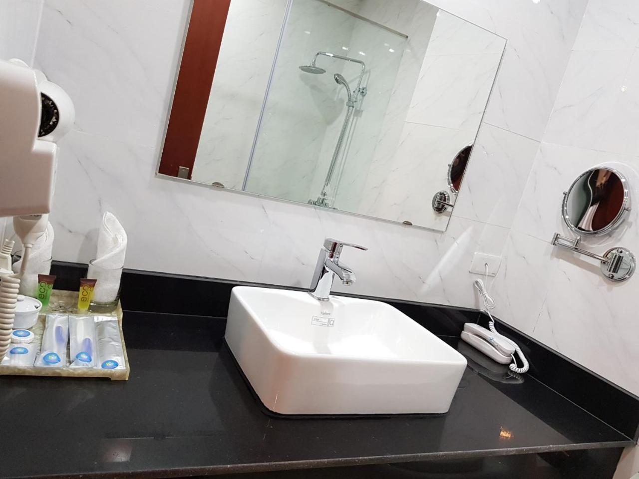 Relax Ha Long Hotel Экстерьер фото